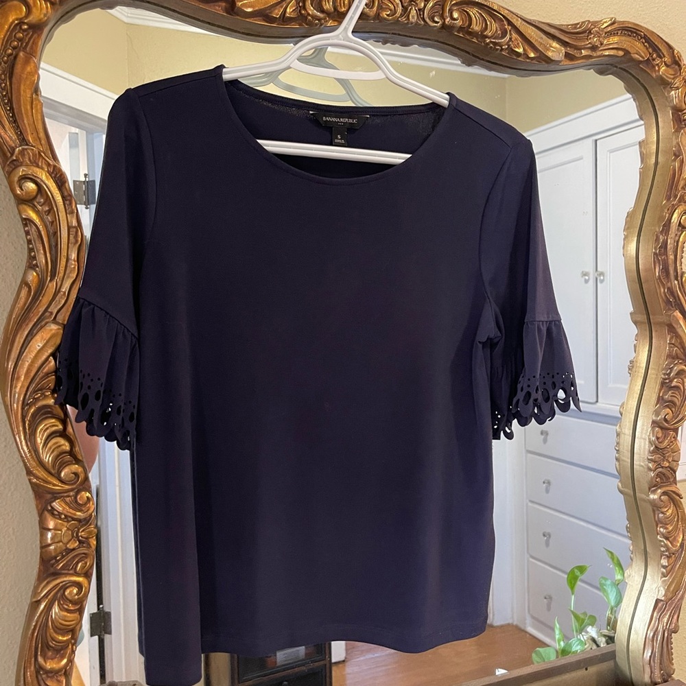 Banana republic, size small, navy blouse